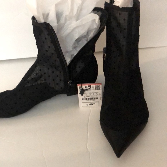 Zara Shoes - Zara ankle booties NWT